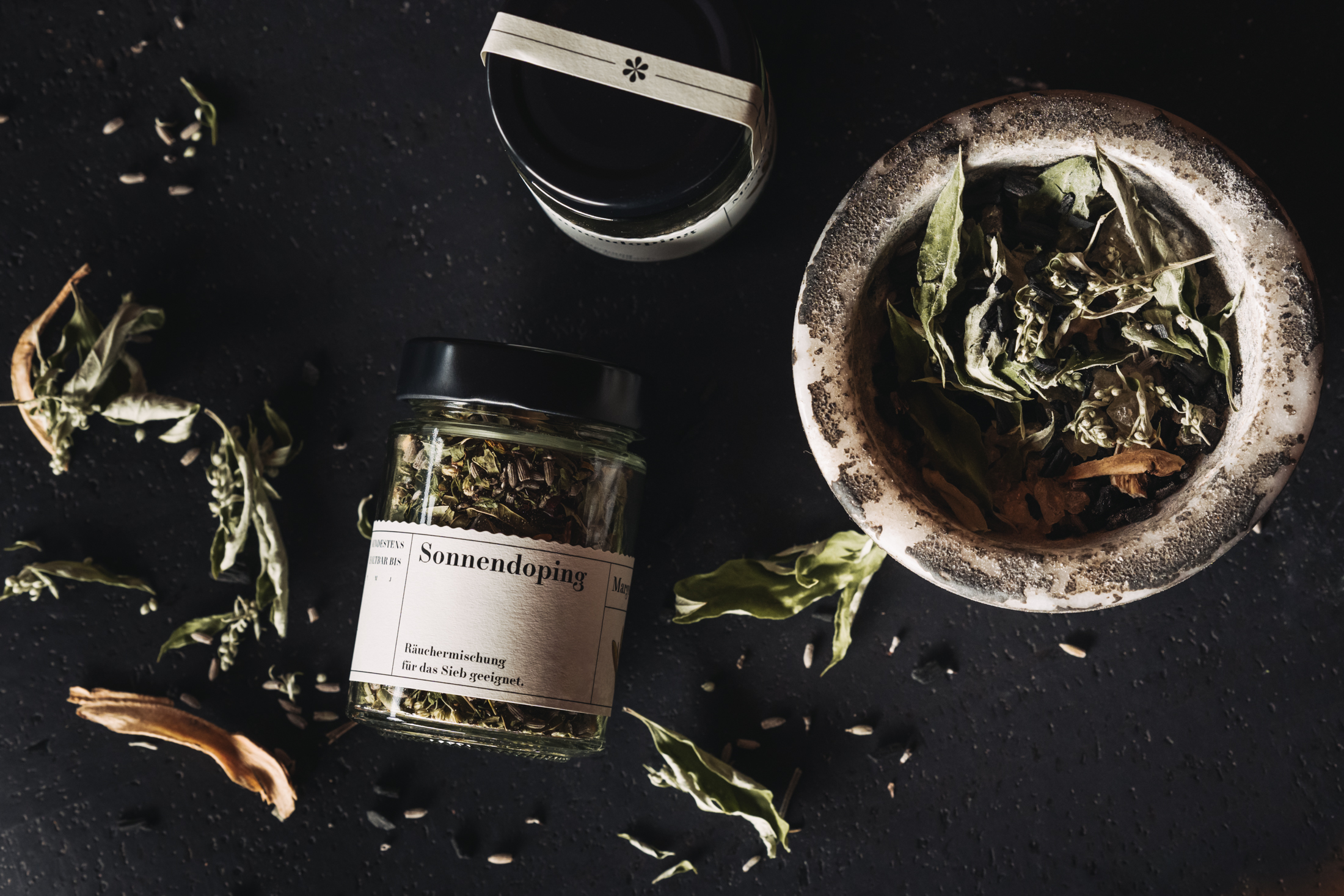 Detail Kräutertisch Margot Fuchs